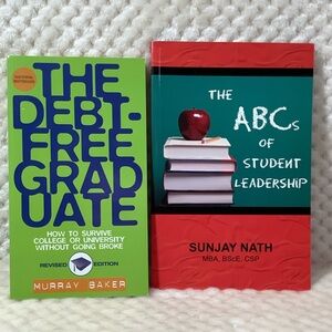 Student Success and Leadership Book Bundle Like New 📚